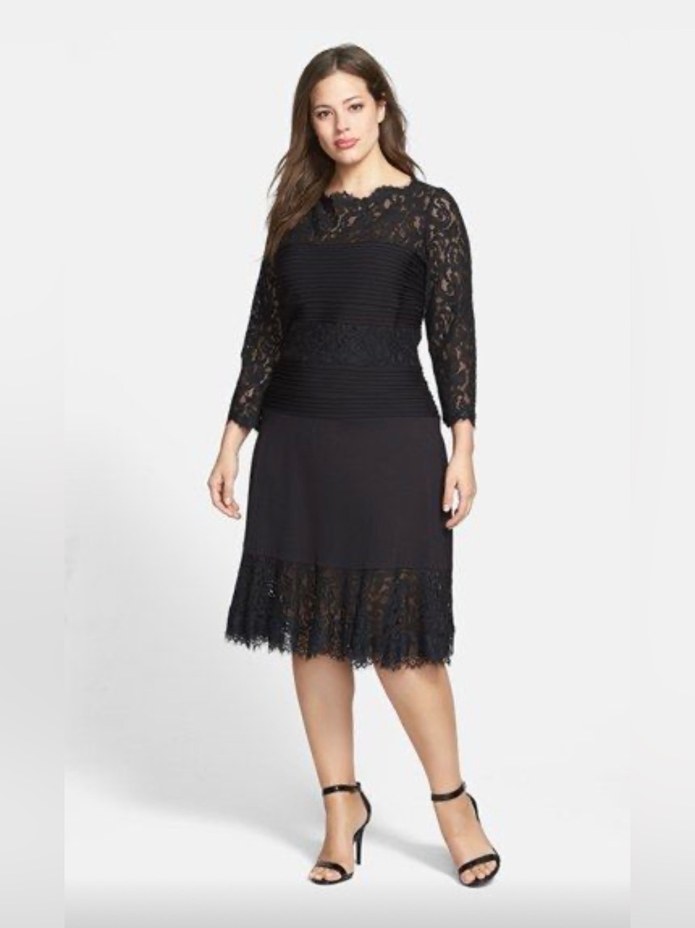 🍸 Tadashi Shoji Pleated Lace & Jersey Cocktail Dress 🍸